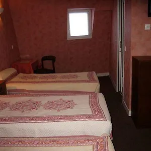 Grand Voltaire 2*, Paris France